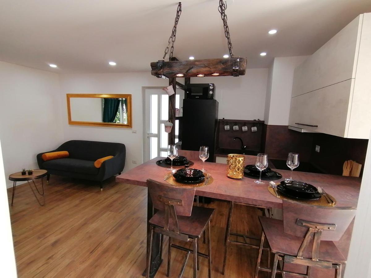 Apartmani Kiko بوريتش الغرفة الصورة